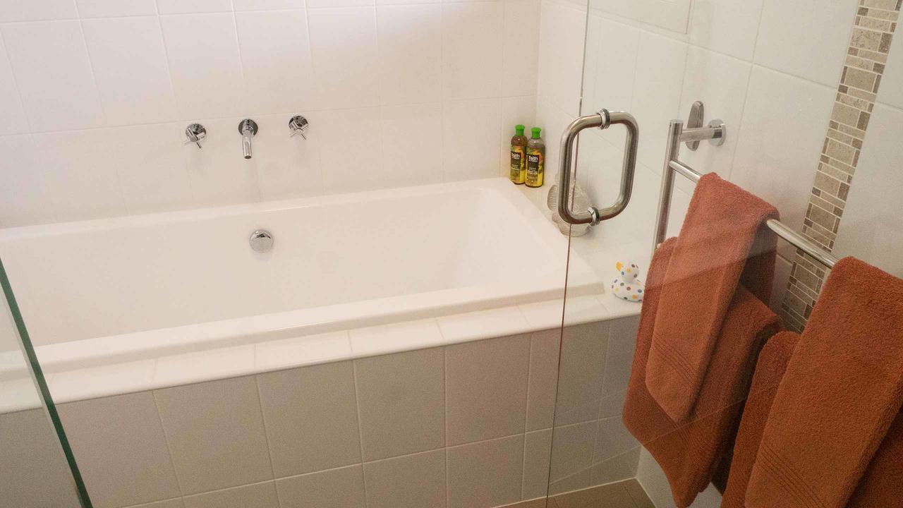 Rezare House Bed & Breakfast Воллару Екстер'єр фото