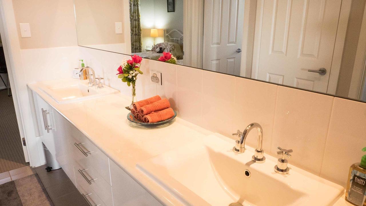 Rezare House Bed & Breakfast Воллару Екстер'єр фото